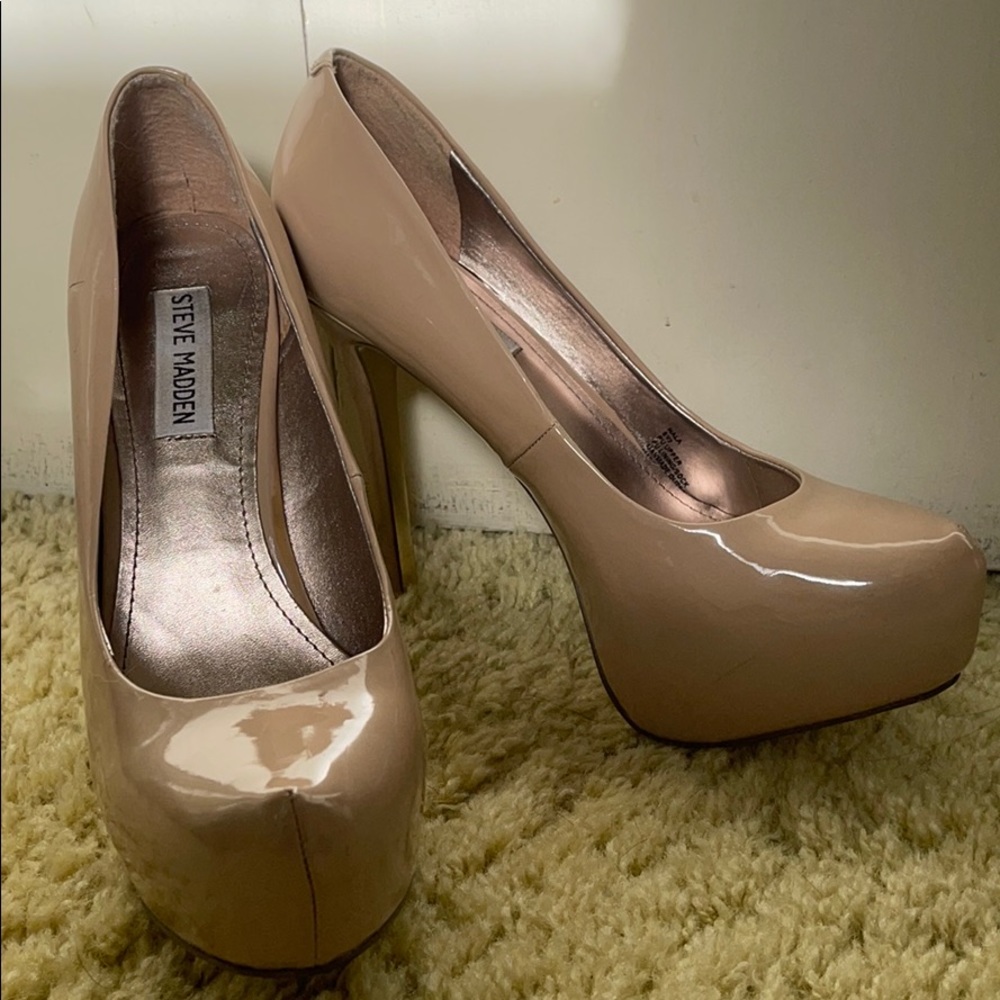 steve madden nala tan platform heels